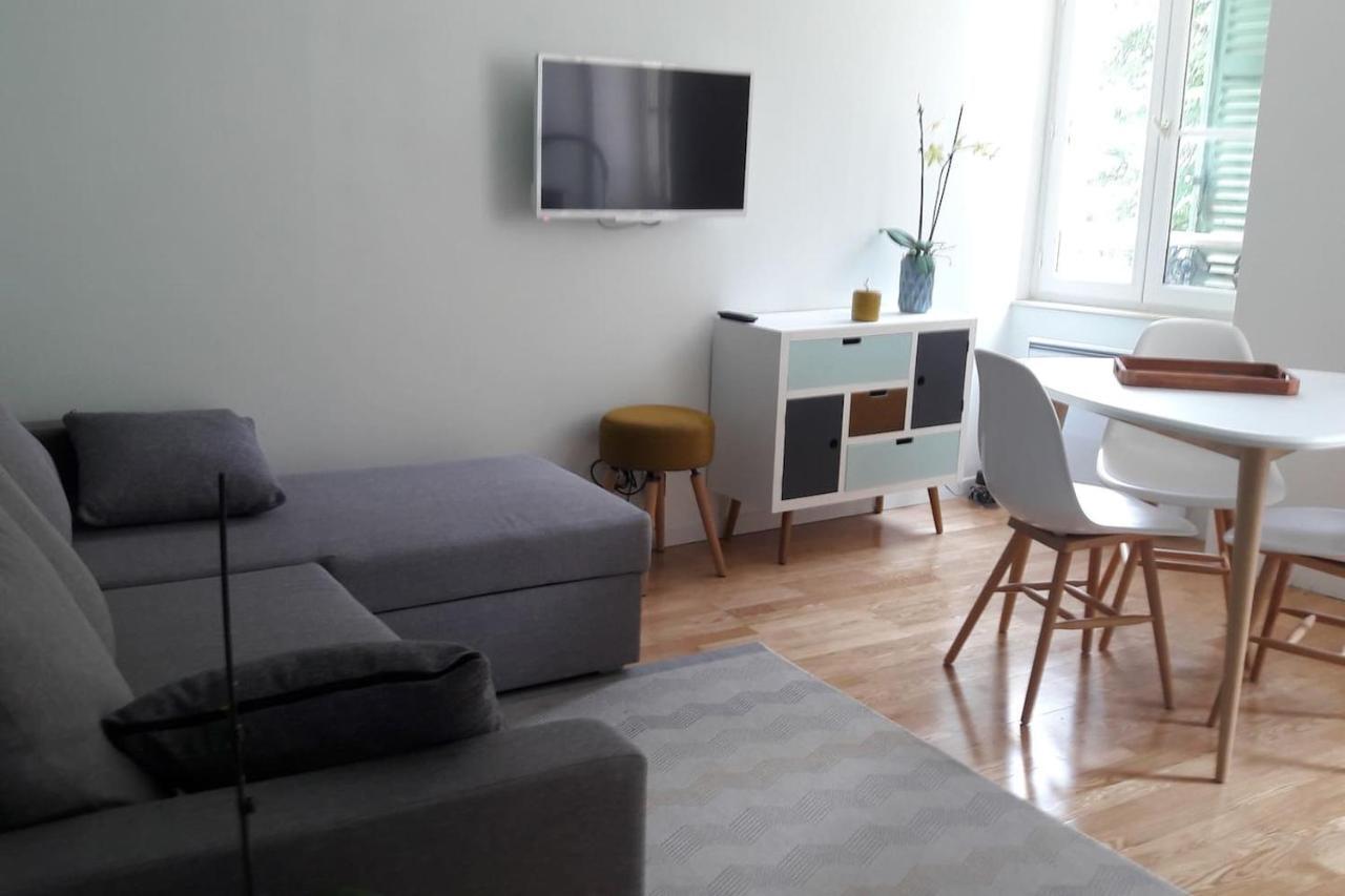 Un Appartement Lumineux Au Parc Beaumont Pau Exterior foto